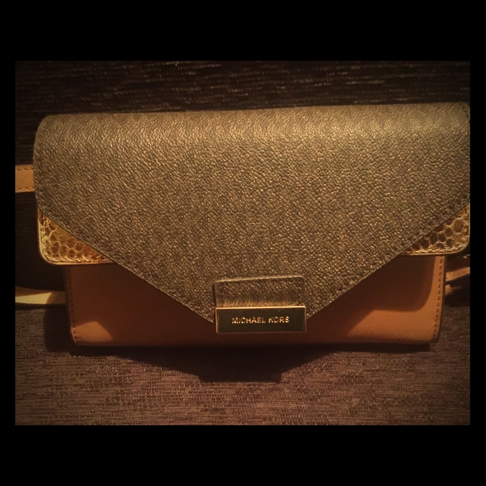 Micheal Kors Fannie Pak